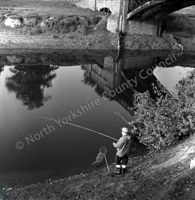 Fishing, River Swale, Myton-on-Swale